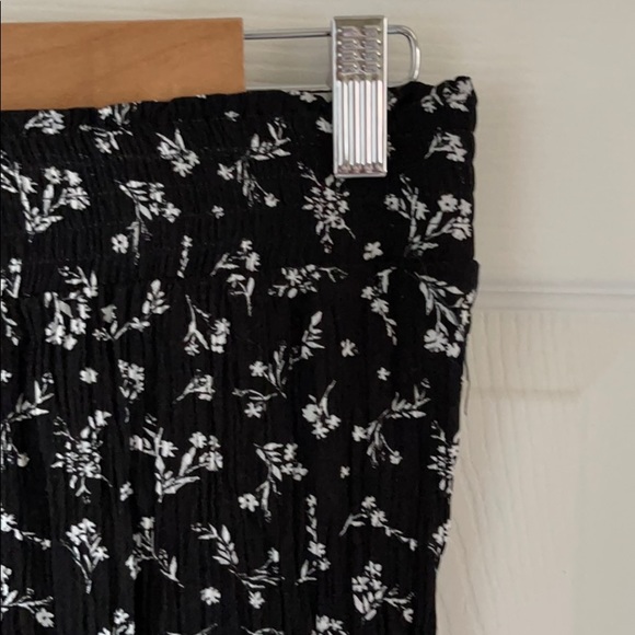 Flowy floral pant - Picture 2 of 2